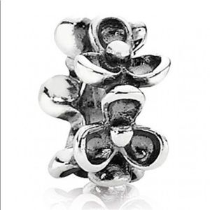Pandora flower spacer charm